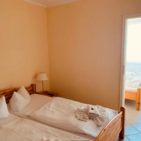 Hotel Zum 3*