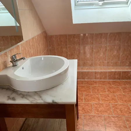 Hotel Zum 3*